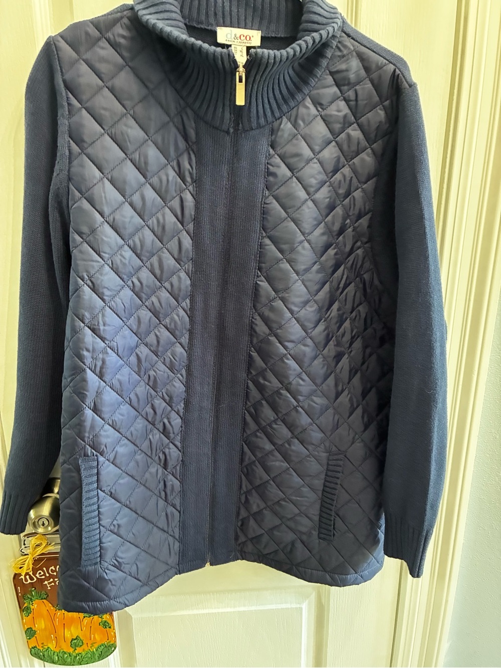 D&Co quilted jacket Size Large
